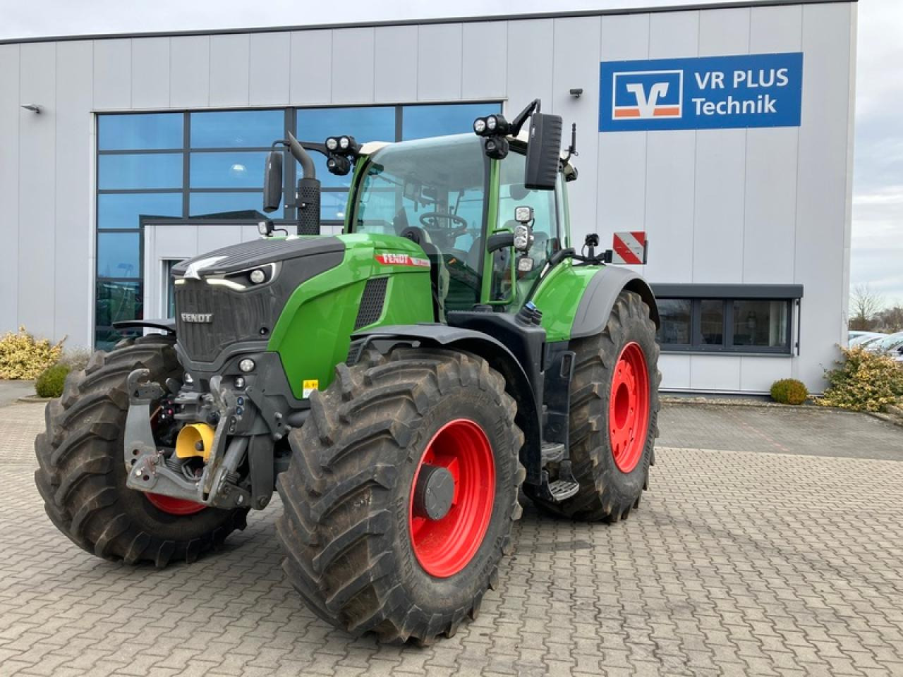 Fendt VARIO 728 GEN 7//RTK//VARIO GRIP - Máy cày: hình 1 Fendt VARIO 728 GEN 7//RTK//VARIO GRIP - Máy cày: hình 1