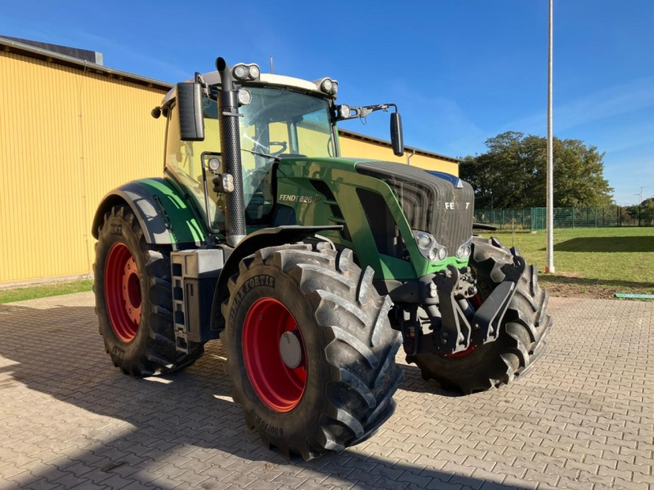 Fendt VARIO 826 - Máy cày: hình 5 Fendt VARIO 826 - Máy cày: hình 5