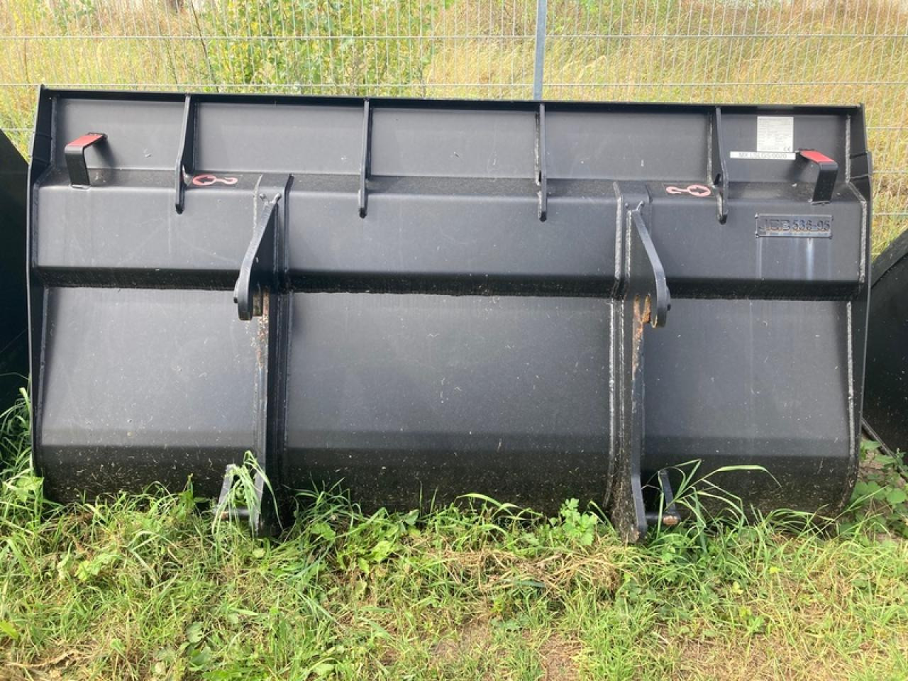 JCB LSB LEICHTGUTSCHAUFEL JCB Q-FIT - Gầu xúc lật: hình 3 JCB LSB LEICHTGUTSCHAUFEL JCB Q-FIT - Gầu xúc lật: hình 3