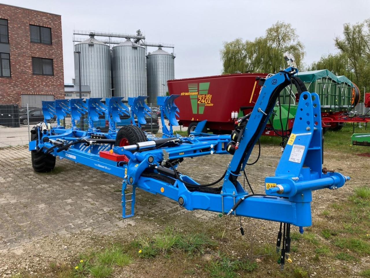 Lemken DIAMANT 16 V OFF+ONLAND - Cày: hình 2 Lemken DIAMANT 16 V OFF+ONLAND - Cày: hình 2