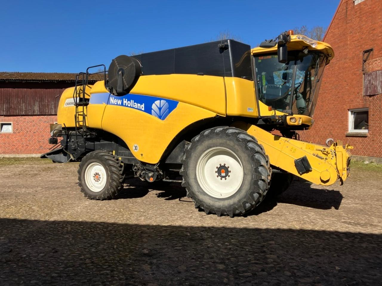 New Holland CX 8090 ALLRAD - Máy gặt đập: hình 1 New Holland CX 8090 ALLRAD - Máy gặt đập: hình 1