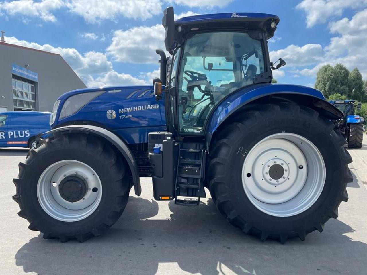 New Holland T 7.225 AKTION - Máy cày: hình 2 New Holland T 7.225 AKTION - Máy cày: hình 2