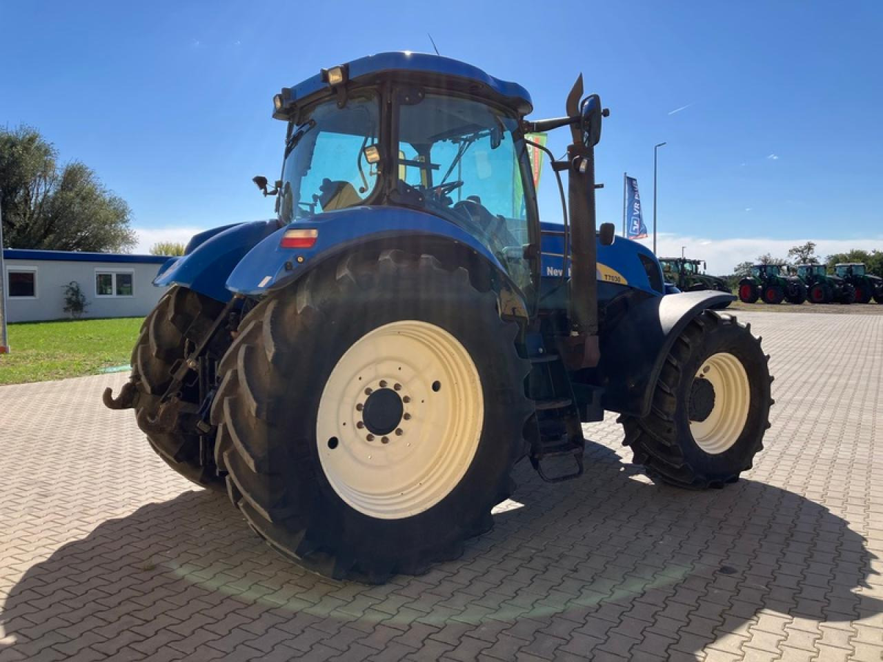New Holland T7030 // GPS STARFIRE 6000 - Máy cày: hình 3 New Holland T7030 // GPS STARFIRE 6000 - Máy cày: hình 3