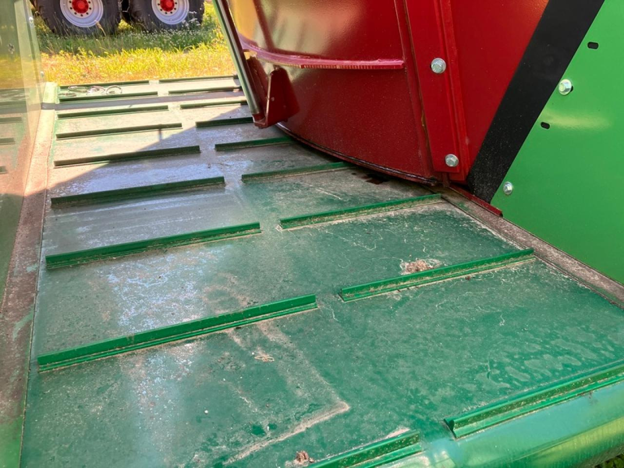 Strautmann VERTIMIX 2401DAKTION - Xe trộn thức ăn gia súc: hình 4 Strautmann VERTIMIX 2401DAKTION - Xe trộn thức ăn gia súc: hình 4