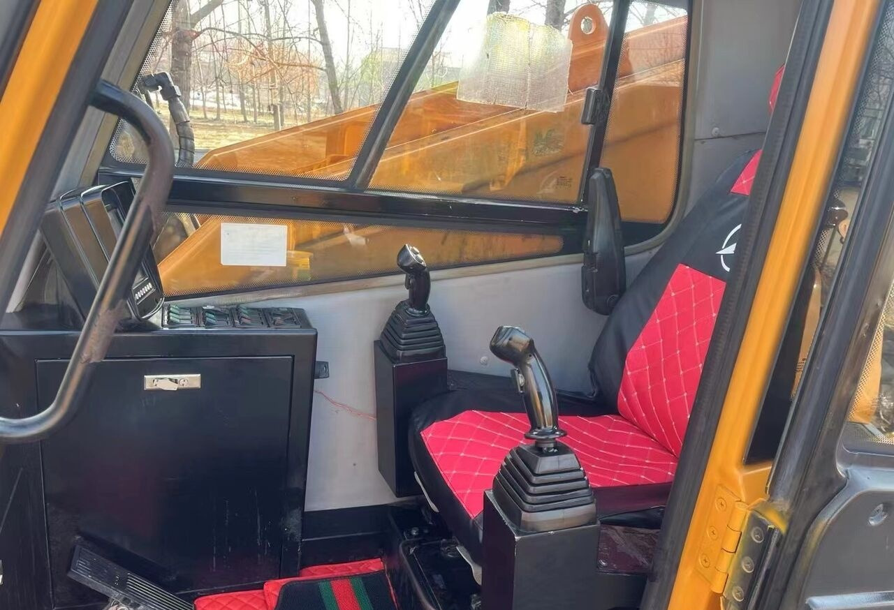 Sany China Crane STC500 STC800 STC1000 50 Ton 70 Ton 80 Ton 100 Ton U - Cẩu bánh lốp: hình 4 Sany China Crane STC500 STC800 STC1000 50 Ton 70 Ton 80 Ton 100 Ton U - Cẩu bánh lốp: hình 4