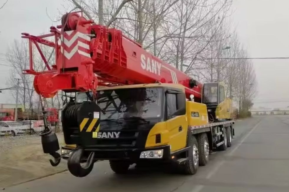 Sany STC250 STC500 STC800 25 50 80 100 truck crane for sale - Cẩu bánh lốp: hình 4 Sany STC250 STC500 STC800 25 50 80 100 truck crane for sale - Cẩu bánh lốp: hình 4