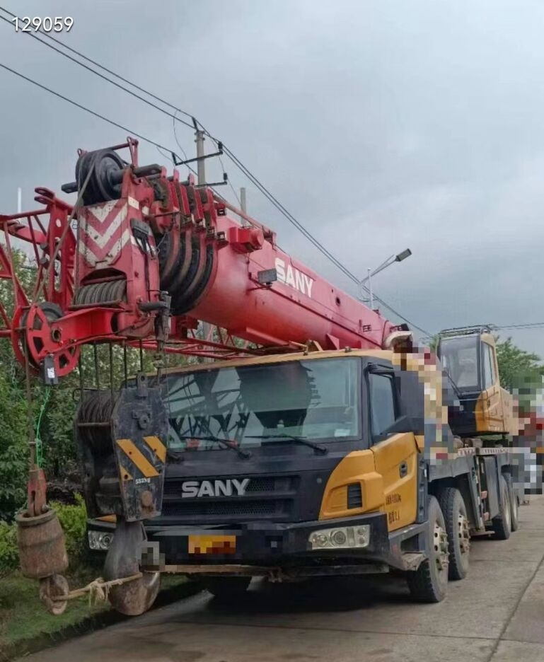 Sany - Cẩu bánh lốp: hình 1 Sany - Cẩu bánh lốp: hình 1