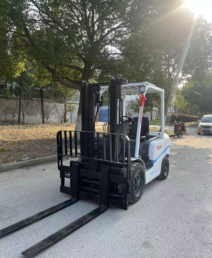 TCM FD30 FD50 FD100 FD80 3ton 5ton - Xe nâng diesel: hình 3 TCM FD30 FD50 FD100 FD80 3ton 5ton - Xe nâng diesel: hình 3