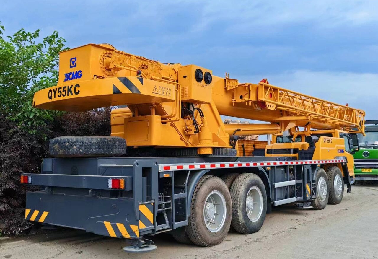 XCMG QY55KC 25ton 50ton 55ton 70ton 100 ton 130ton - Cẩu bánh lốp: hình 2 XCMG QY55KC 25ton 50ton 55ton 70ton 100 ton 130ton - Cẩu bánh lốp: hình 2
