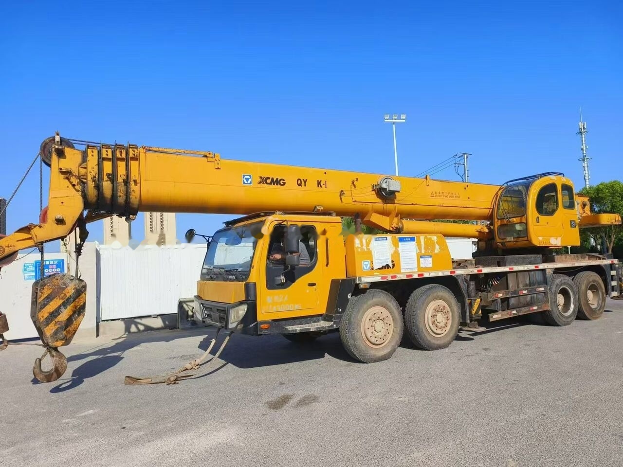 XCMG QY70K-I - Cẩu bánh lốp: hình 1 XCMG QY70K-I - Cẩu bánh lốp: hình 1
