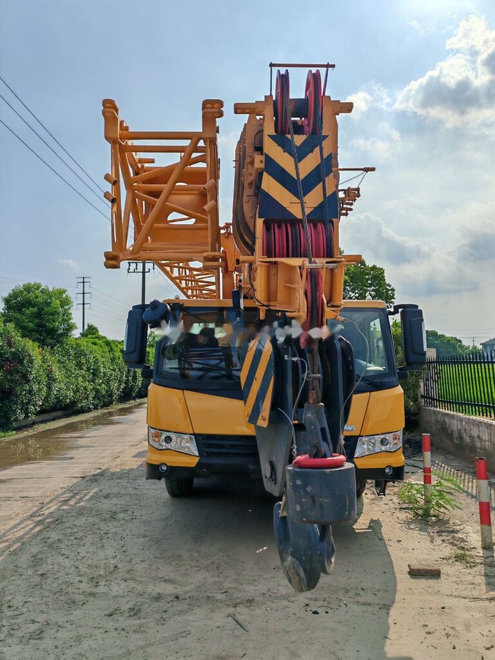 XCMG QY70KC - Cẩu bánh lốp: hình 4 XCMG QY70KC - Cẩu bánh lốp: hình 4