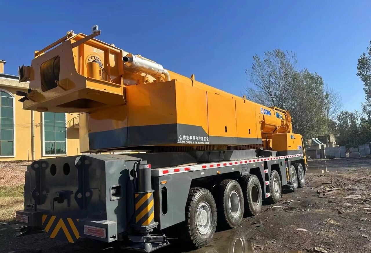 XCMG - Cẩu bánh lốp: hình 5 XCMG - Cẩu bánh lốp: hình 5