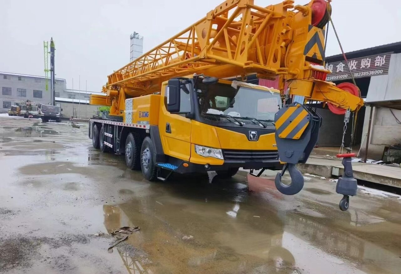 XCMG - Cẩu bánh lốp: hình 2 XCMG - Cẩu bánh lốp: hình 2