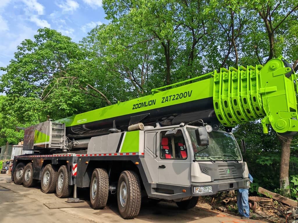 Zoomlion ZTC2200V 220T 220ton - Cẩu bánh lốp: hình 4 Zoomlion ZTC2200V 220T 220ton - Cẩu bánh lốp: hình 4