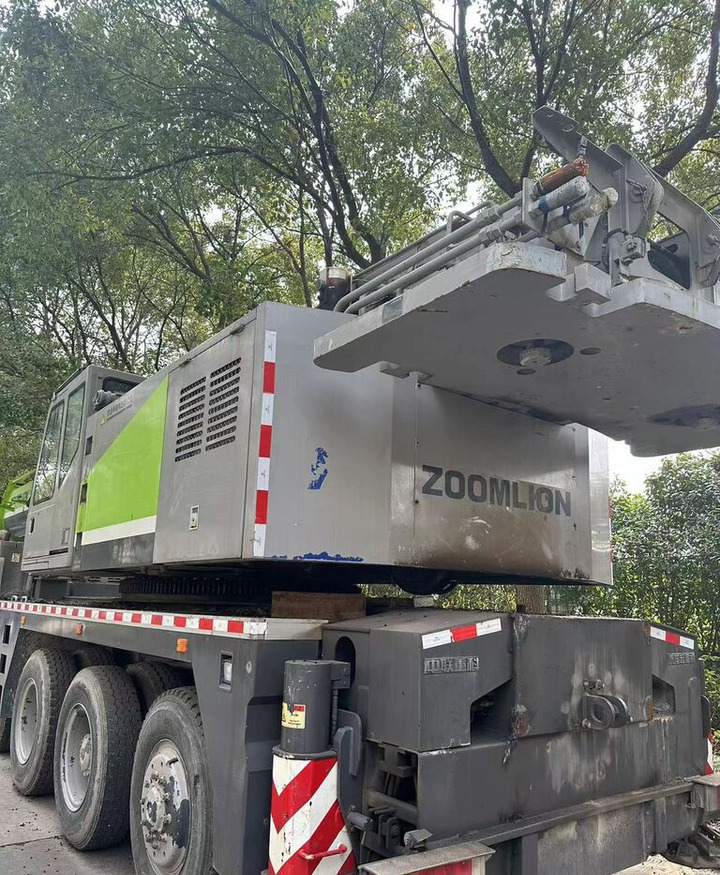 Zoomlion Zoomlion ZTC800V ZTV900V ZTC1000V ZTC110V 110 ton Zoomlion secon - Cẩu bánh lốp: hình 2 Zoomlion Zoomlion ZTC800V ZTV900V ZTC1000V ZTC110V 110 ton Zoomlion secon - Cẩu bánh lốp: hình 2
