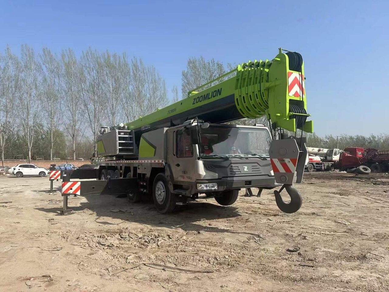 Zoomlion Zoomlion ZTC900V ZTC800V ZTC550V ZTC500V truck cranes - Cẩu bánh lốp: hình 4 Zoomlion Zoomlion ZTC900V ZTC800V ZTC550V ZTC500V truck cranes - Cẩu bánh lốp: hình 4