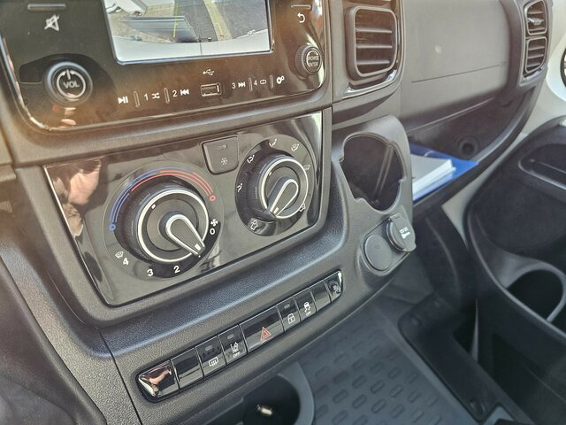 Xe van chở hàng mới FIAT Ducato 35 MAXI L5H3 L4H3 180 LBW BÄR VanLift: hình 9