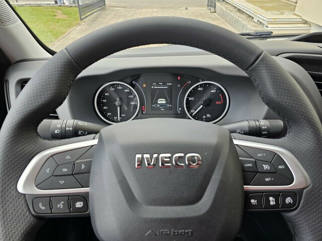 IVECO Daily 35S18HA8 3.0 Hi-Matic AHK Tachograph LED - Xe tải nhỏ thùng kín: hình 5 IVECO Daily 35S18HA8 3.0 Hi-Matic AHK Tachograph LED - Xe tải nhỏ thùng kín: hình 5