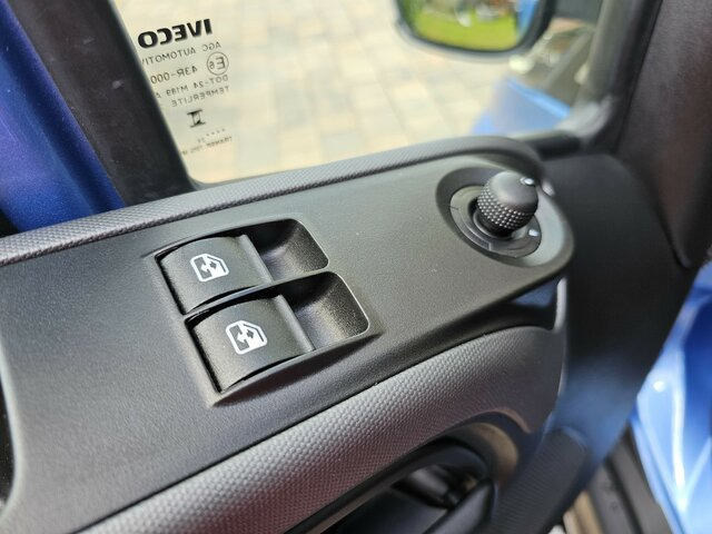 Xe tải nhỏ thùng kín mới IVECO Daily 35S18HA8 3.0 Hi-Matic AHK Tachograph LED: hình 39