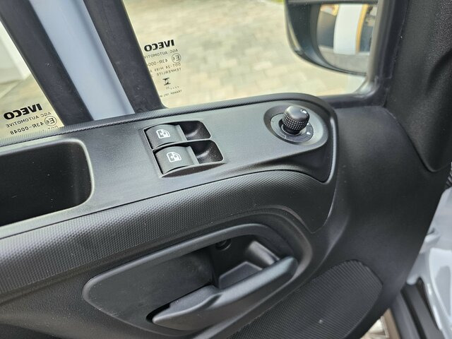 IVECO Daily 35S18HA8V DOKA Hi-Matic 12m³ 2xSchiebetür - Xe van chở hàng, Xe tải van: hình 2 IVECO Daily 35S18HA8V DOKA Hi-Matic 12m³ 2xSchiebetür - Xe van chở hàng, Xe tải van: hình 2