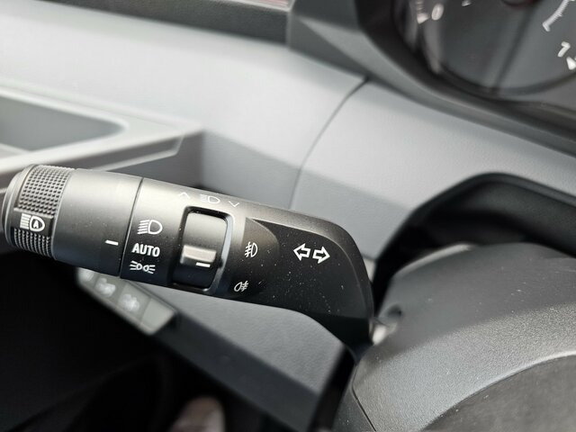 Xe van chở hàng mới RENAULT Master L2H2 170 Neues Modell 10'' Navi Kamera: hình 6