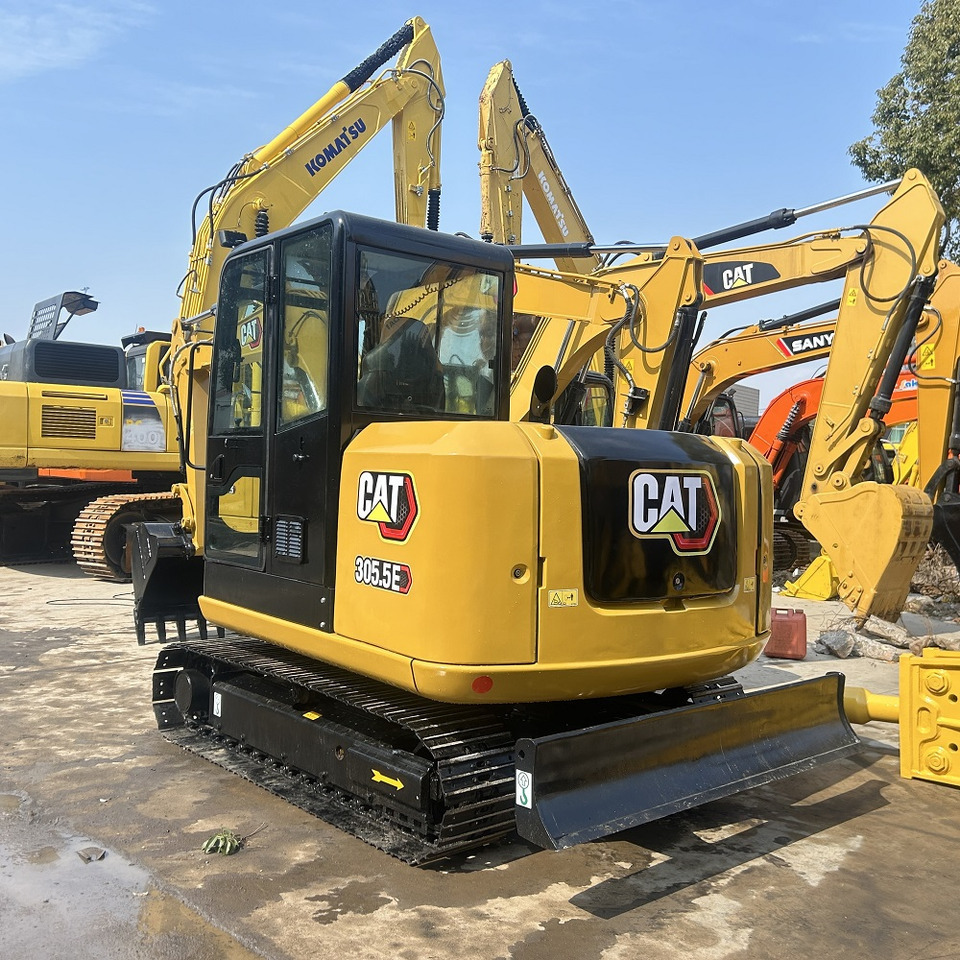 CAT 305.5E2 Excavator - Máy xúc mini: hình 1 CAT 305.5E2 Excavator - Máy xúc mini: hình 1