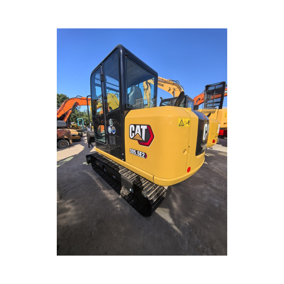 CAT 305.5E2 Excavator - Máy xúc bánh xích: hình 1 CAT 305.5E2 Excavator - Máy xúc bánh xích: hình 1