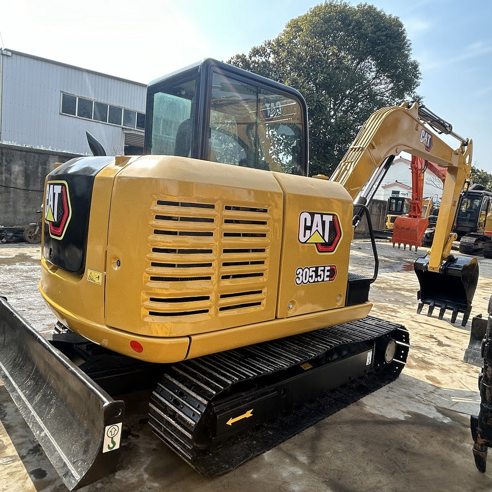 CAT 305.5E2 Excavator - Máy xúc mini: hình 1 CAT 305.5E2 Excavator - Máy xúc mini: hình 1