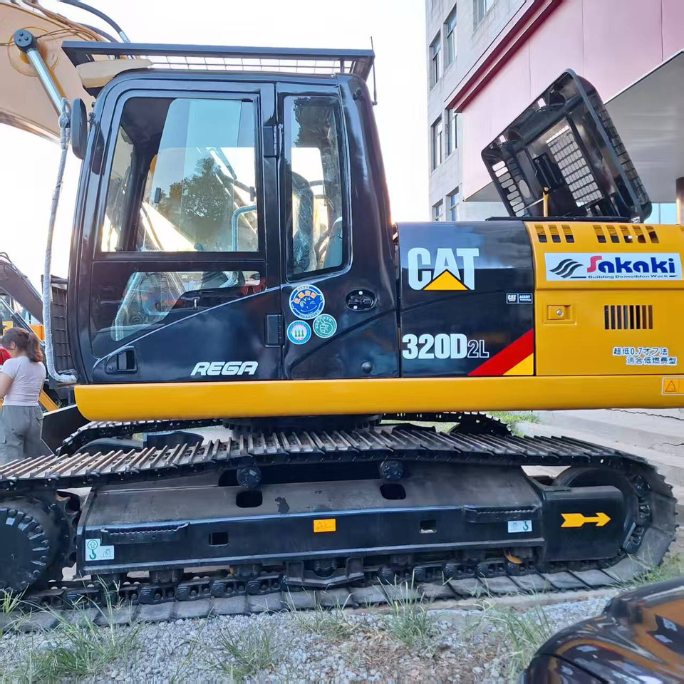 CAT 320D2L Excavator - Máy xúc bánh xích: hình 3 CAT 320D2L Excavator - Máy xúc bánh xích: hình 3