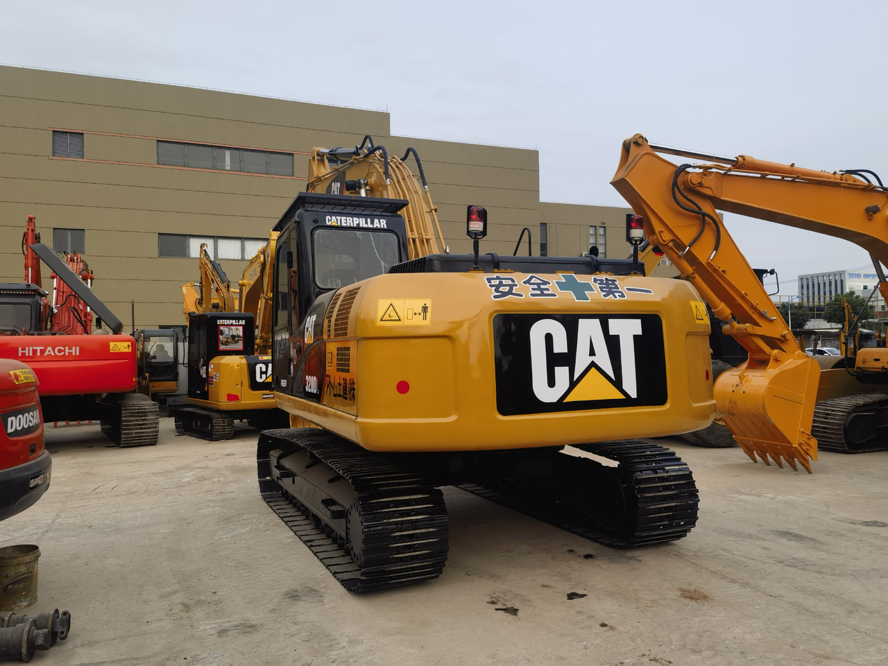 CAT 320DL Excavator - Máy xúc bánh xích: hình 5 CAT 320DL Excavator - Máy xúc bánh xích: hình 5