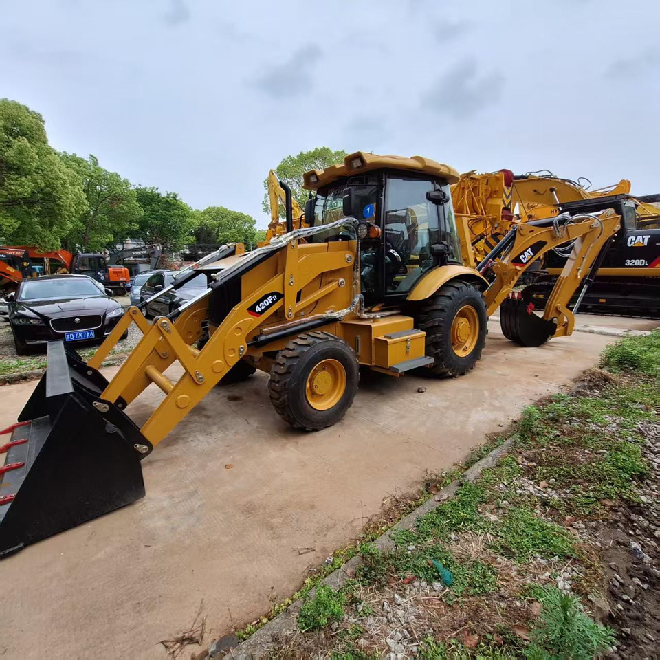 CAT 420F Backhoe Loader - Máy xúc trước múc sau: hình 2 CAT 420F Backhoe Loader - Máy xúc trước múc sau: hình 2