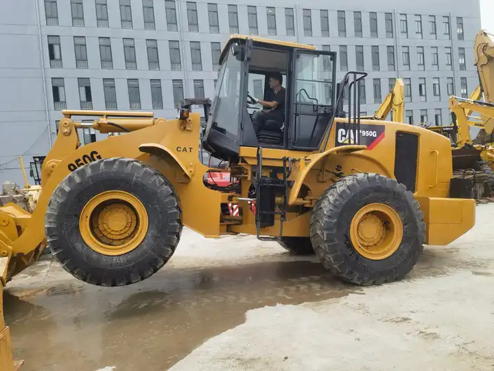 CAT 950G - Máy xúc lật bánh lốp: hình 2 CAT 950G - Máy xúc lật bánh lốp: hình 2