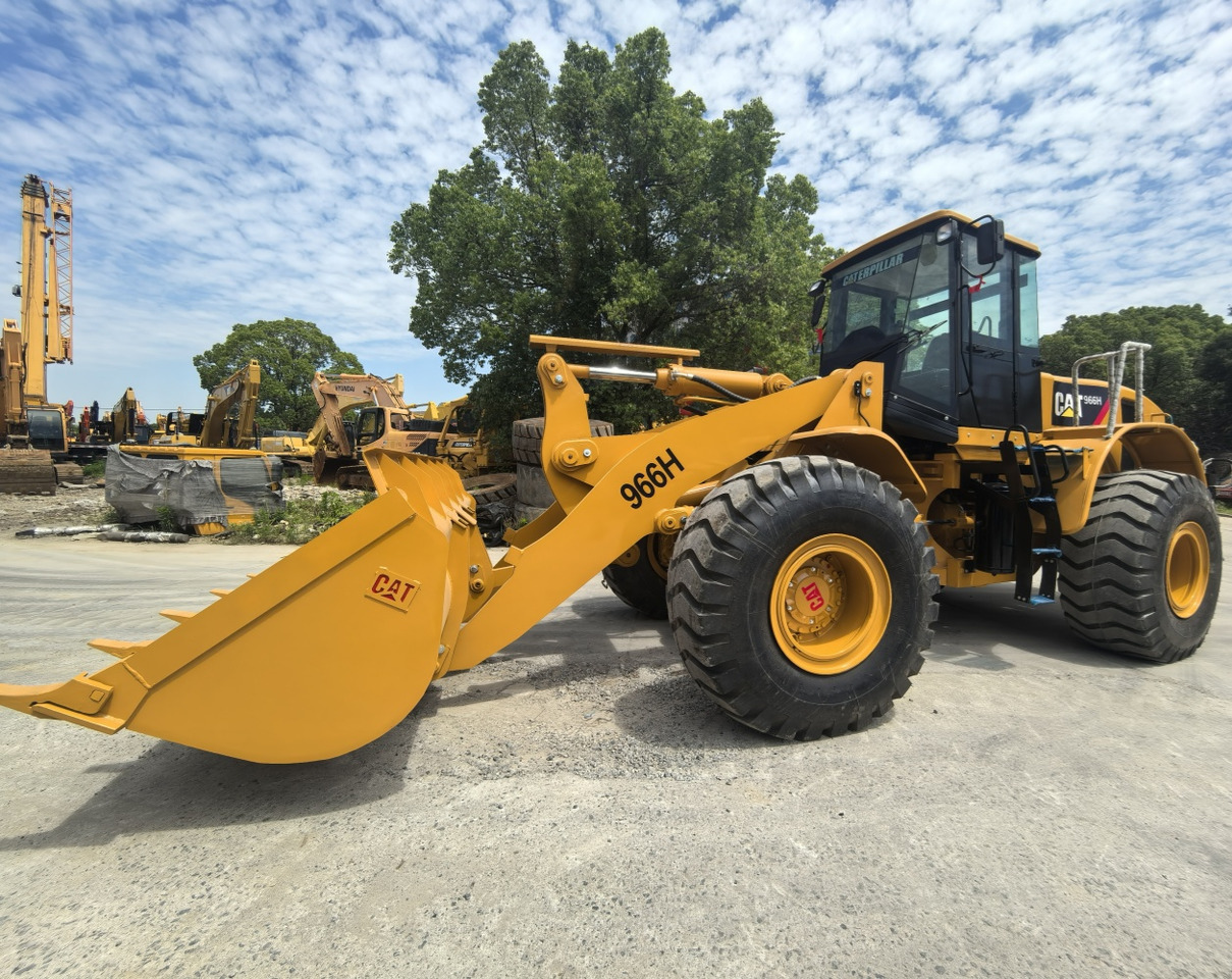 CAT 966H - Máy xúc lật bánh lốp: hình 2 CAT 966H - Máy xúc lật bánh lốp: hình 2