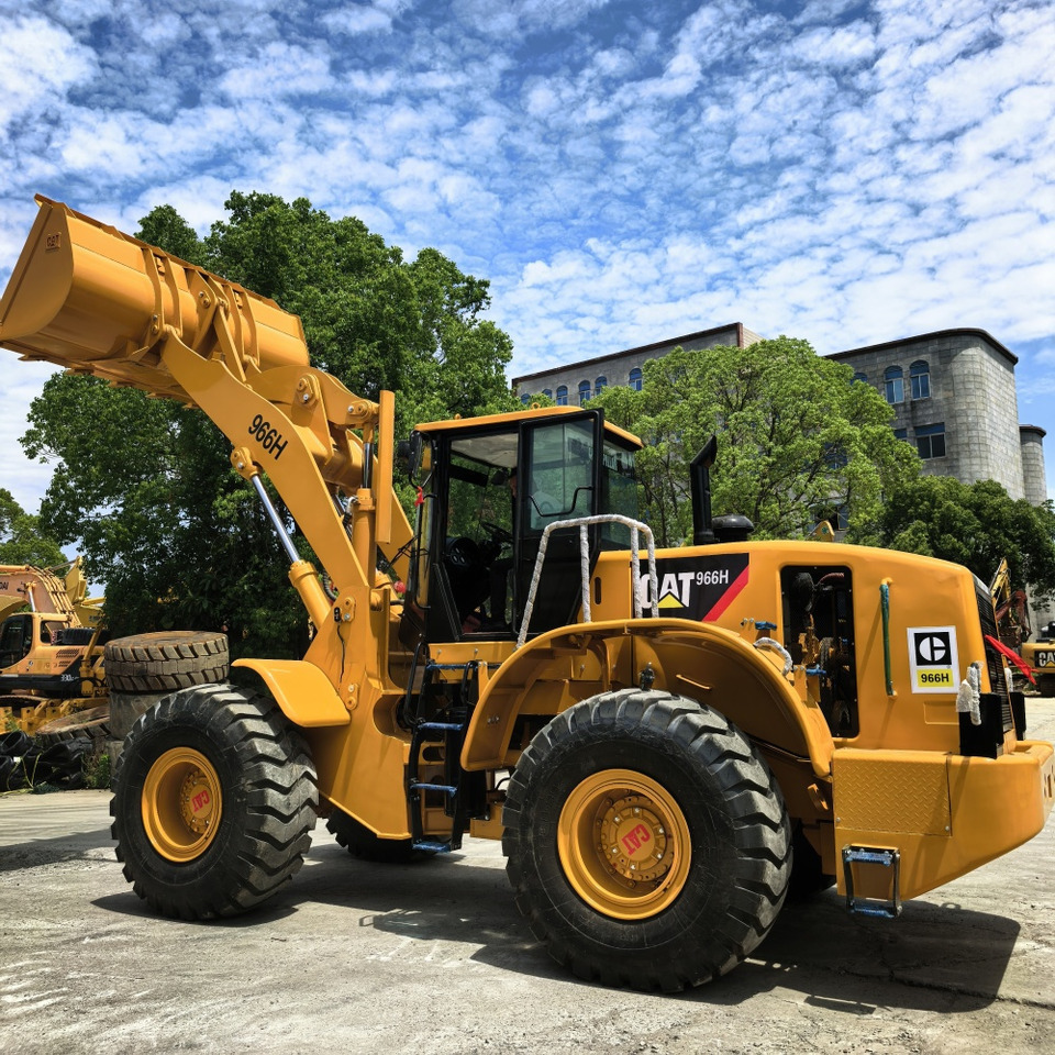 CAT 966H - Máy xúc lật bánh lốp: hình 3 CAT 966H - Máy xúc lật bánh lốp: hình 3