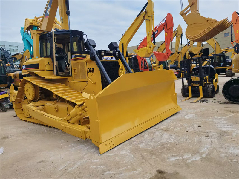 CAT D6R Bulldozer - Máy ủi: hình 2 CAT D6R Bulldozer - Máy ủi: hình 2