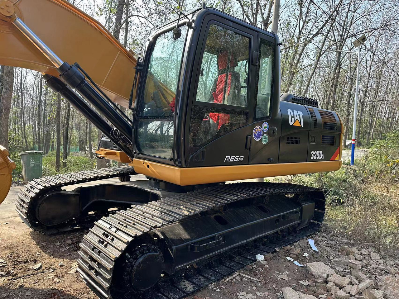 CATERPILLAR 325 D - Máy xúc bánh xích: hình 3 CATERPILLAR 325 D - Máy xúc bánh xích: hình 3