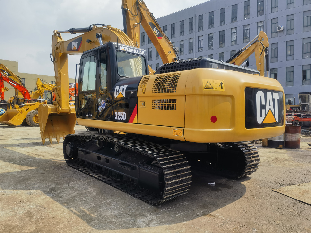 CATERPILLAR CAT 325D Excavator - Máy xúc bánh xích: hình 2 CATERPILLAR CAT 325D Excavator - Máy xúc bánh xích: hình 2