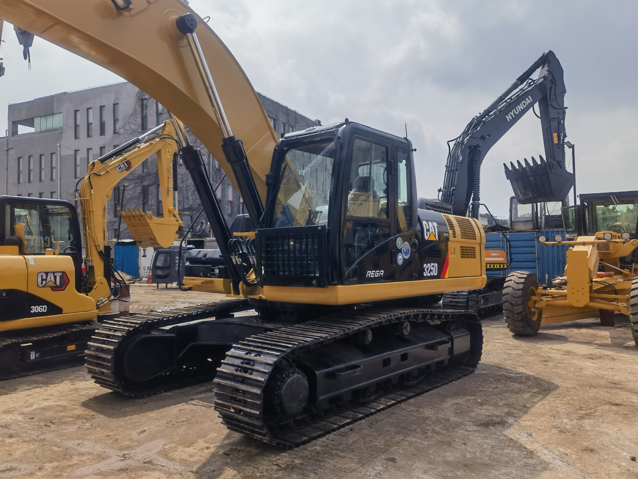 CATERPILLAR CAT 325D Excavator - Máy xúc bánh xích: hình 4 CATERPILLAR CAT 325D Excavator - Máy xúc bánh xích: hình 4