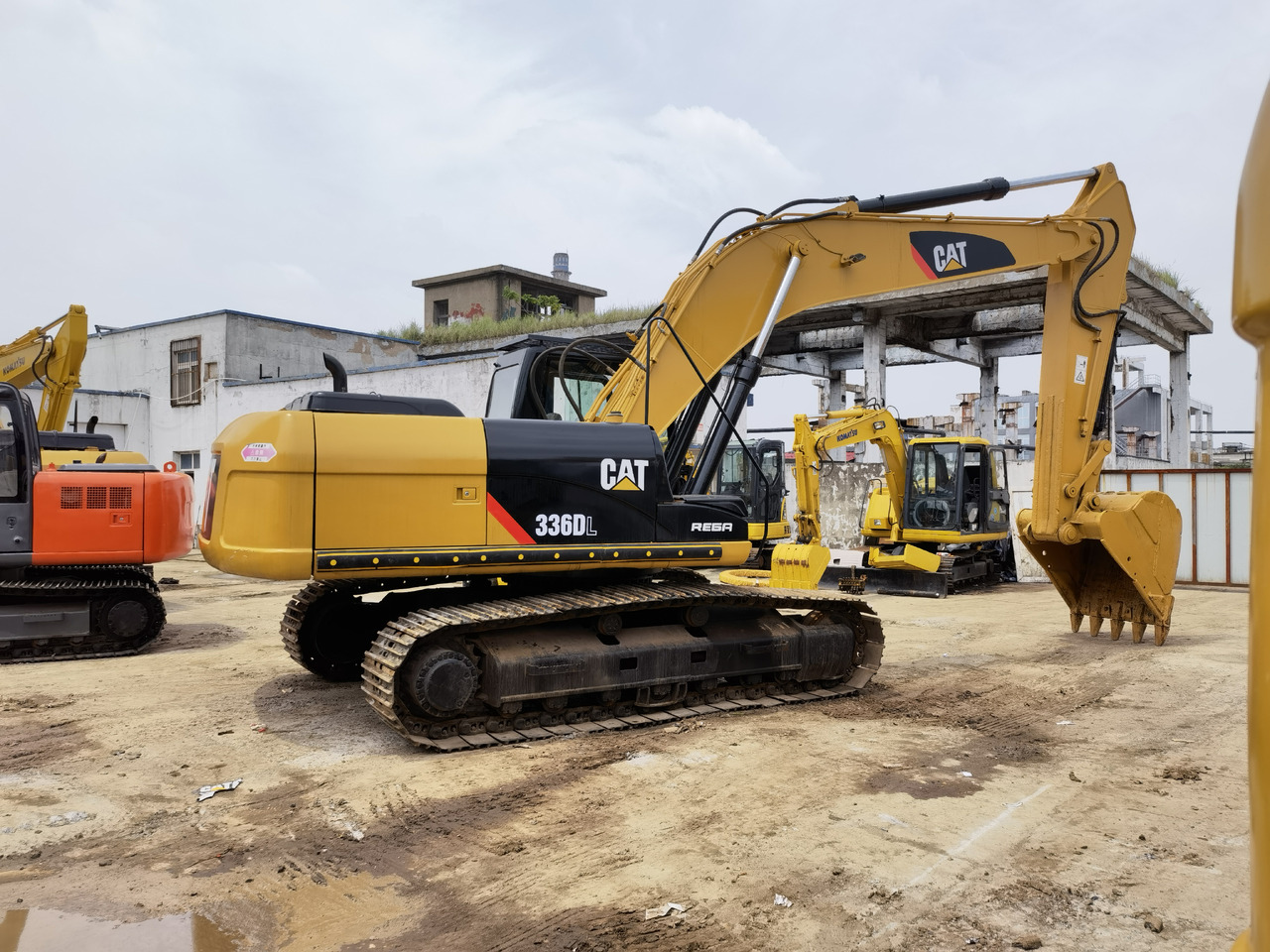 Cat 336DL Excavator - Máy xúc bánh xích: hình 1 Cat 336DL Excavator - Máy xúc bánh xích: hình 1