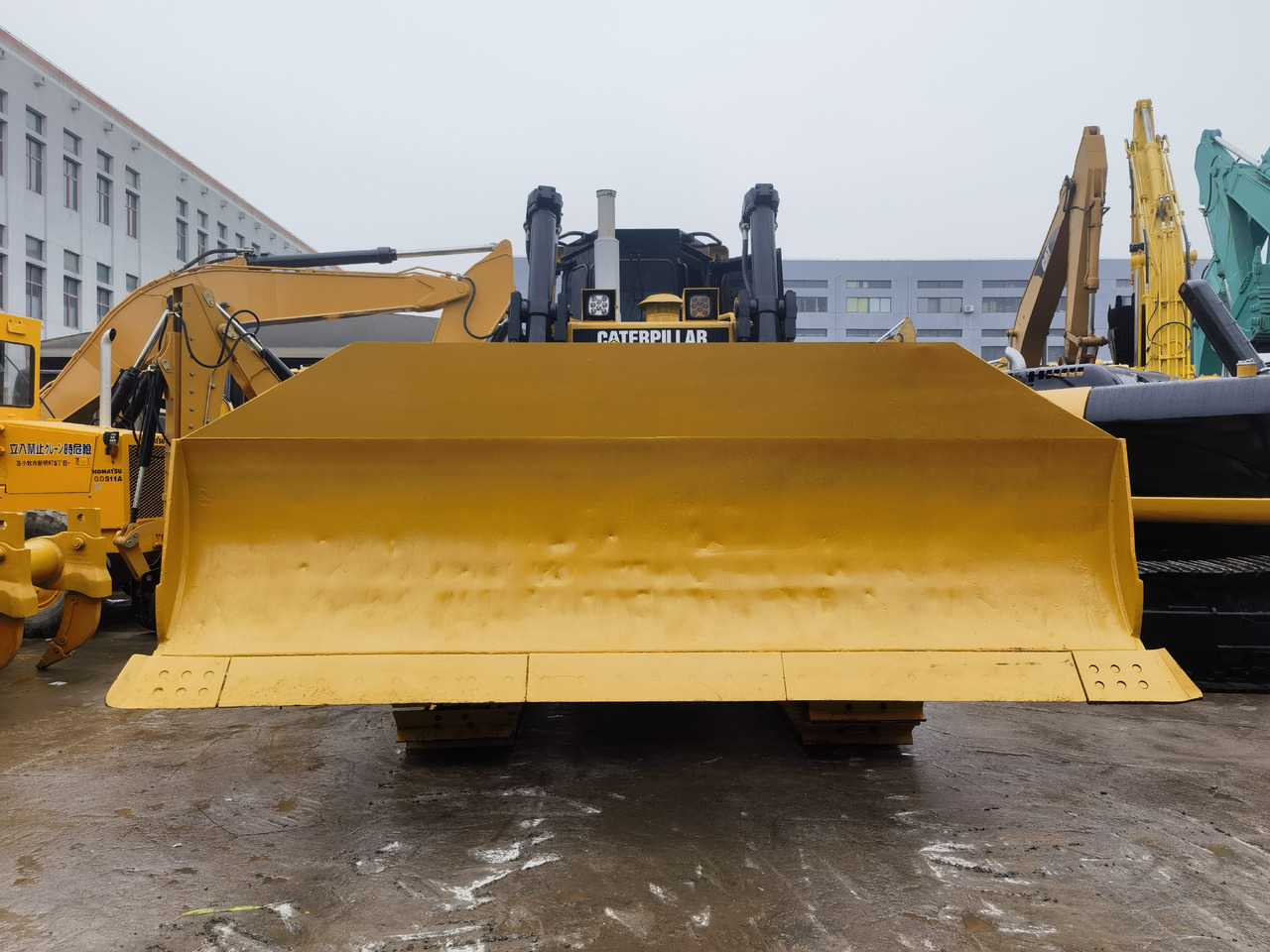 Caterpillar D7R Bulldozer - Máy ủi: hình 2 Caterpillar D7R Bulldozer - Máy ủi: hình 2