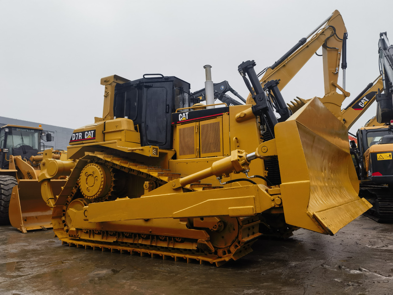 Caterpillar D7R Bulldozer - Máy ủi: hình 5 Caterpillar D7R Bulldozer - Máy ủi: hình 5