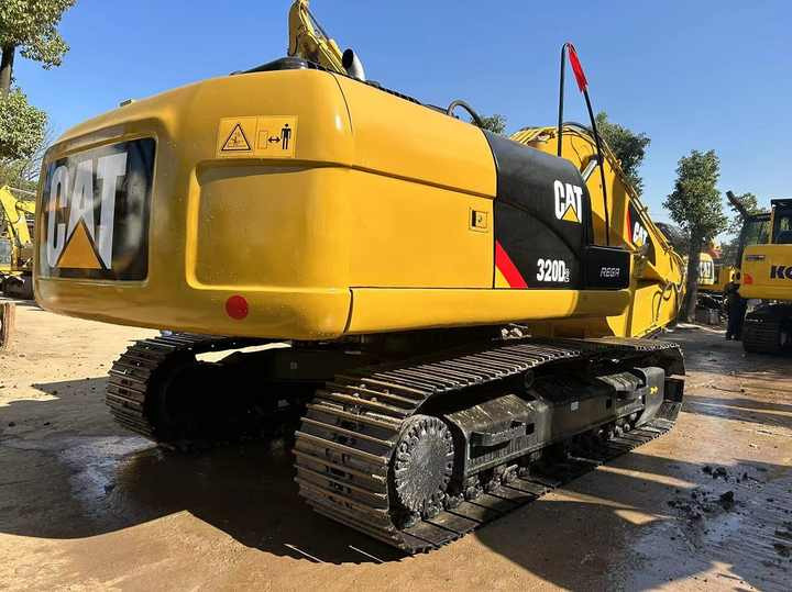 Cheap used excavators machine cat 320d2 for sale caterpillar machinery used excavator caterpillar - Máy xúc bánh xích: hình 4 Cheap used excavators machine cat 320d2 for sale caterpillar machinery used excavator caterpillar - Máy xúc bánh xích: hình 4