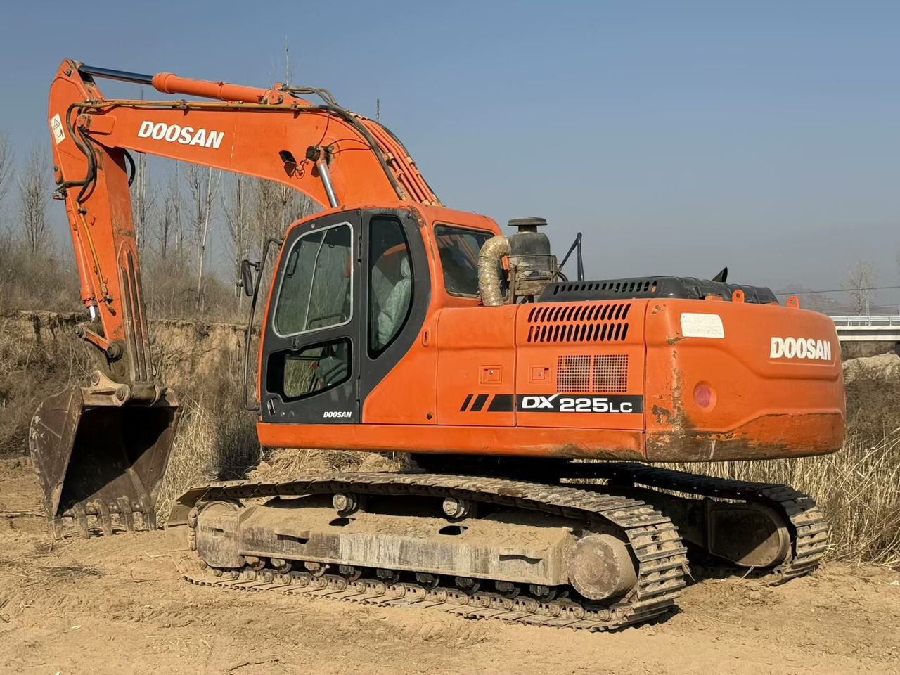DOOSAN Doosan DX225LC Crawler excavator - Máy xúc bánh xích: hình 1 DOOSAN Doosan DX225LC Crawler excavator - Máy xúc bánh xích: hình 1