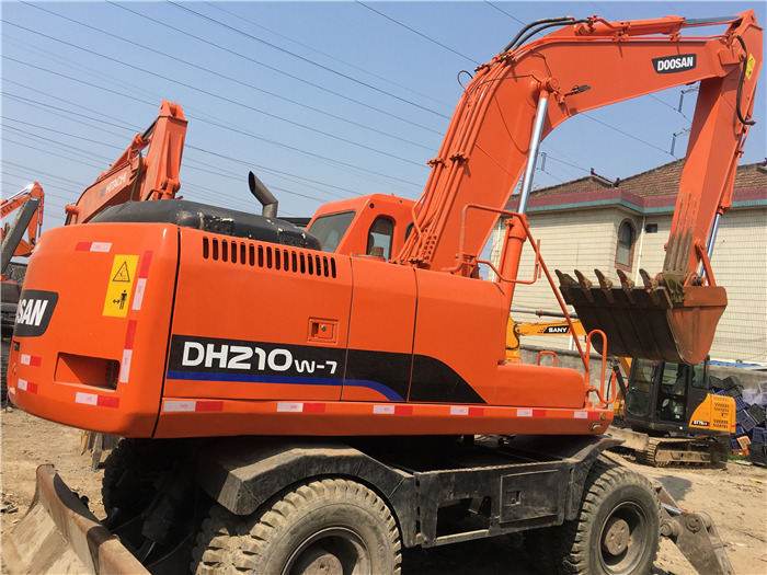 Doosan DH210w-7 wheel excavator - Máy xúc bánh lốp: hình 3 Doosan DH210w-7 wheel excavator - Máy xúc bánh lốp: hình 3