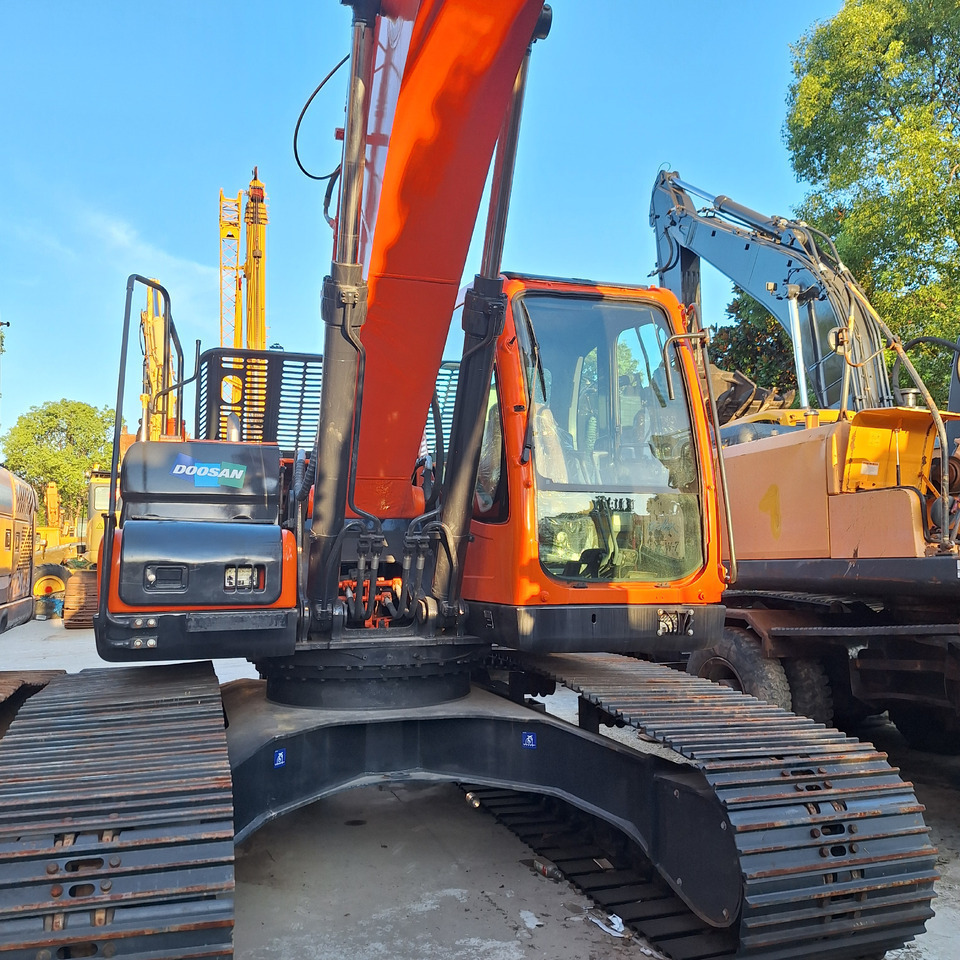 Doosan Dx225LC-9C Crawler Excavator - Máy xúc bánh xích: hình 2 Doosan Dx225LC-9C Crawler Excavator - Máy xúc bánh xích: hình 2