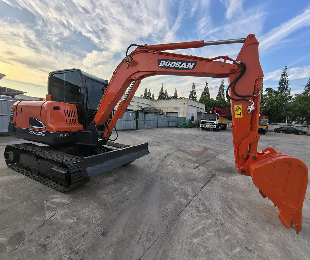 Doosan Dx60 Crawler Excavator - Máy xúc bánh xích: hình 3 Doosan Dx60 Crawler Excavator - Máy xúc bánh xích: hình 3