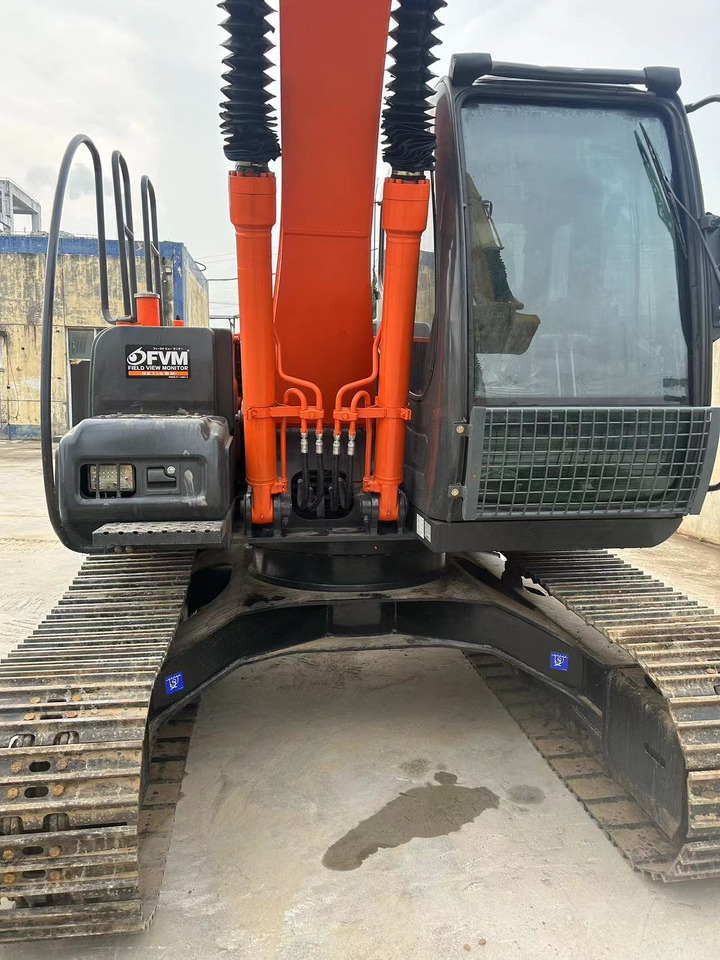 Hitachi ZX120 Excavator - Máy xúc bánh xích: hình 3 Hitachi ZX120 Excavator - Máy xúc bánh xích: hình 3