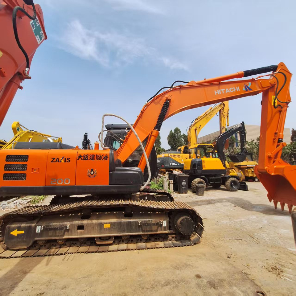 Hitachi ZX200 Excavator - Máy xúc bánh xích: hình 3 Hitachi ZX200 Excavator - Máy xúc bánh xích: hình 3