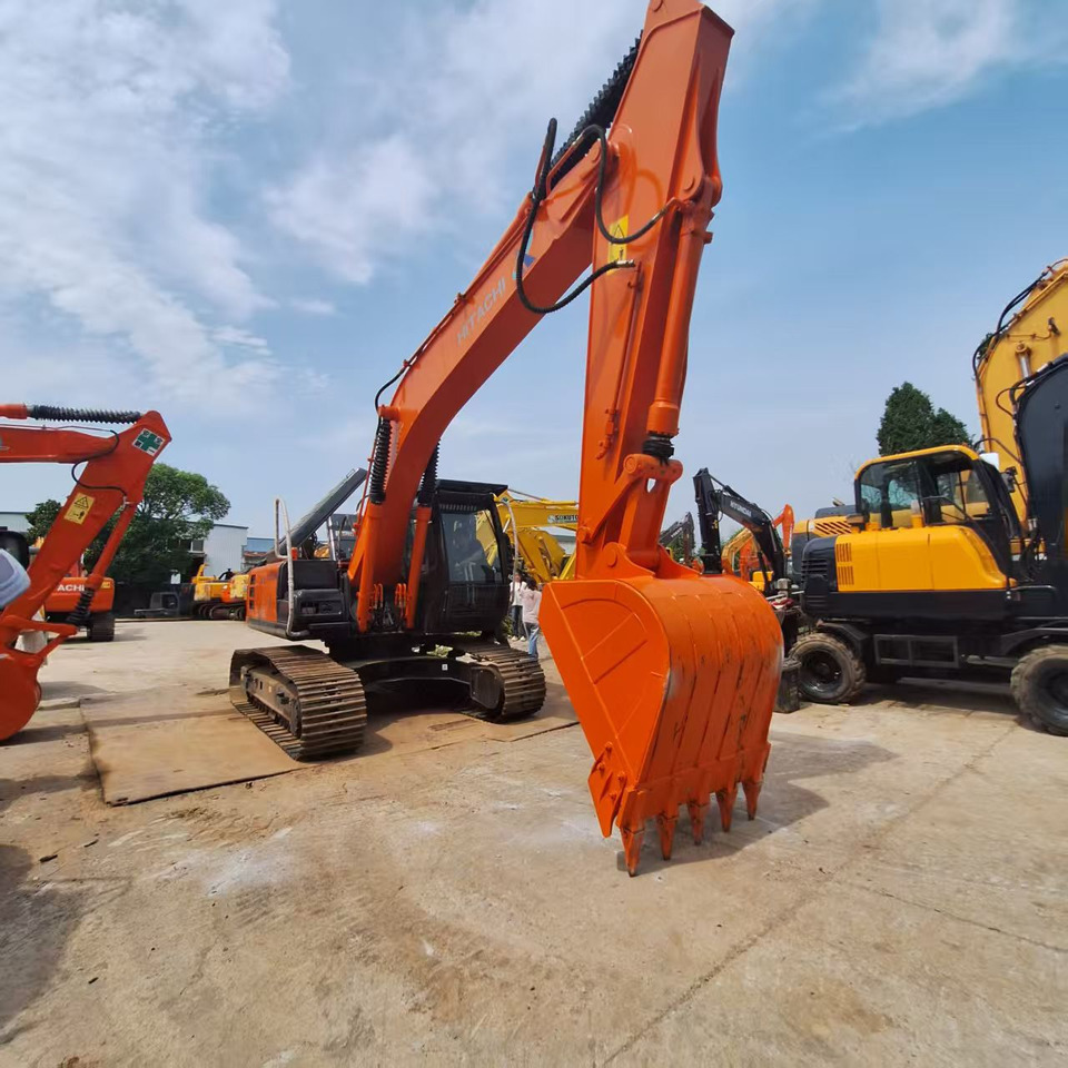 Hitachi ZX200G Excavator - Máy xúc bánh xích: hình 5 Hitachi ZX200G Excavator - Máy xúc bánh xích: hình 5