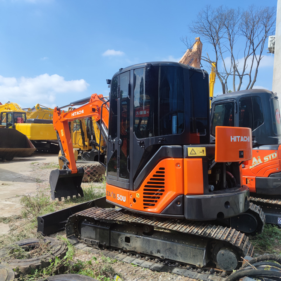 Hitachi ZX50 Excavator - Máy xúc bánh xích: hình 4 Hitachi ZX50 Excavator - Máy xúc bánh xích: hình 4